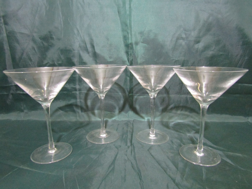 Набор стеклянных бокалов для мартини (4 штуки) 200мл (S-1437)