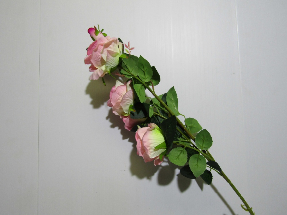 Розы декоративные искусственные 85см бело-розовые (S1760/1)